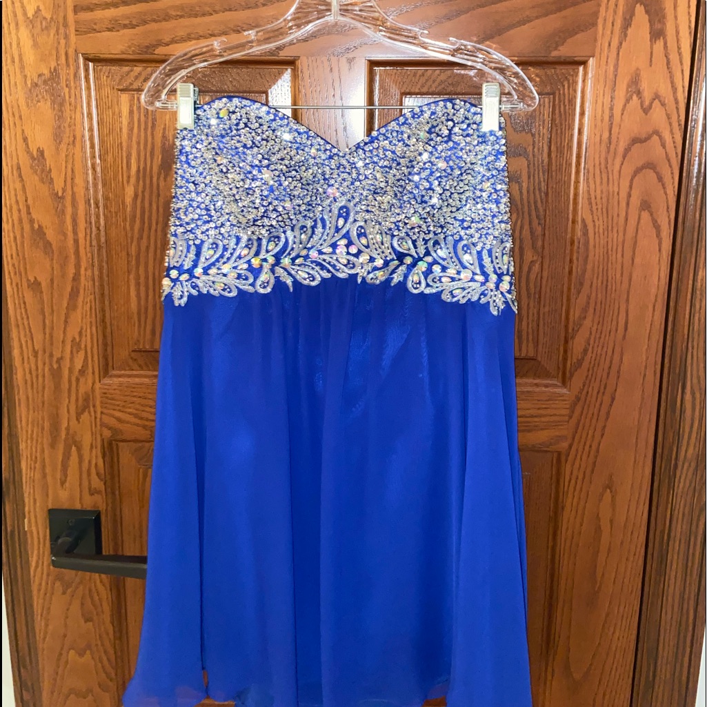 Decode 1.8 Short Beaded Cocktail Dress